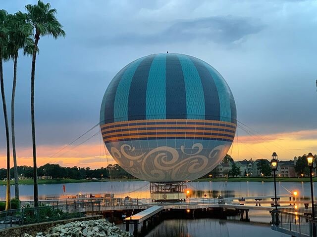 #disneysprings is OPEN! Slowly but surely, with mandatory face masks and temperature check points upon entrance. But it sure was a great feel to see #restaurants reopen with distance cautioning and an amazing #sunset touch. Can&rsquo;t wait for going