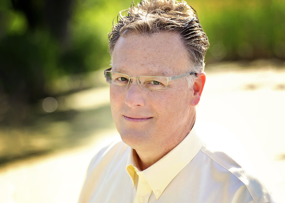 Brian Lubben Headshot.jpg