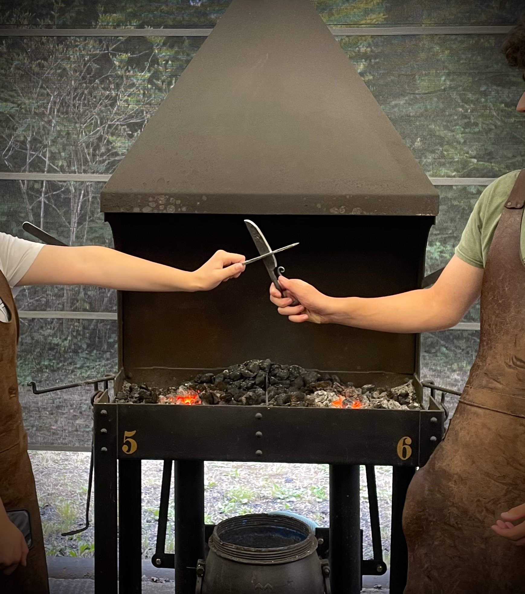 Blacksmiths knife making course.jpg