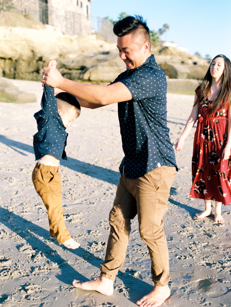 171105_NgoFamPortraits_MTalaveraPhoto_Blog-28.jpg