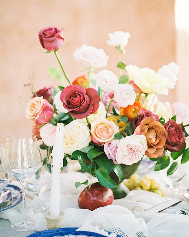 Such vibrant colors in this impressive floral centerpiece by @themonarchflorals!
&bull;
&bull;
&bull;
Hosts: @jeremychouphotography &amp; @tylerrye_
Design Direction, Styling &amp; Floral: @themonarchflorals
Paper Goods: @every.little.something
Linen