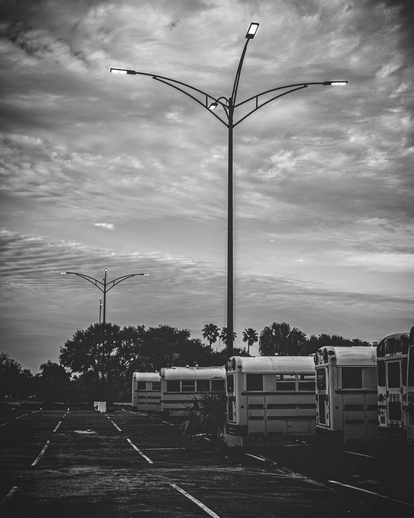 Bus&rsquo;n.
&bull;
&bull;
&bull;
&bull;
#desotosquaremall #desotomall #desoto #mall #abandoned #abandonedmall #schoolbus #bradenton #bradentonflorida #Florida