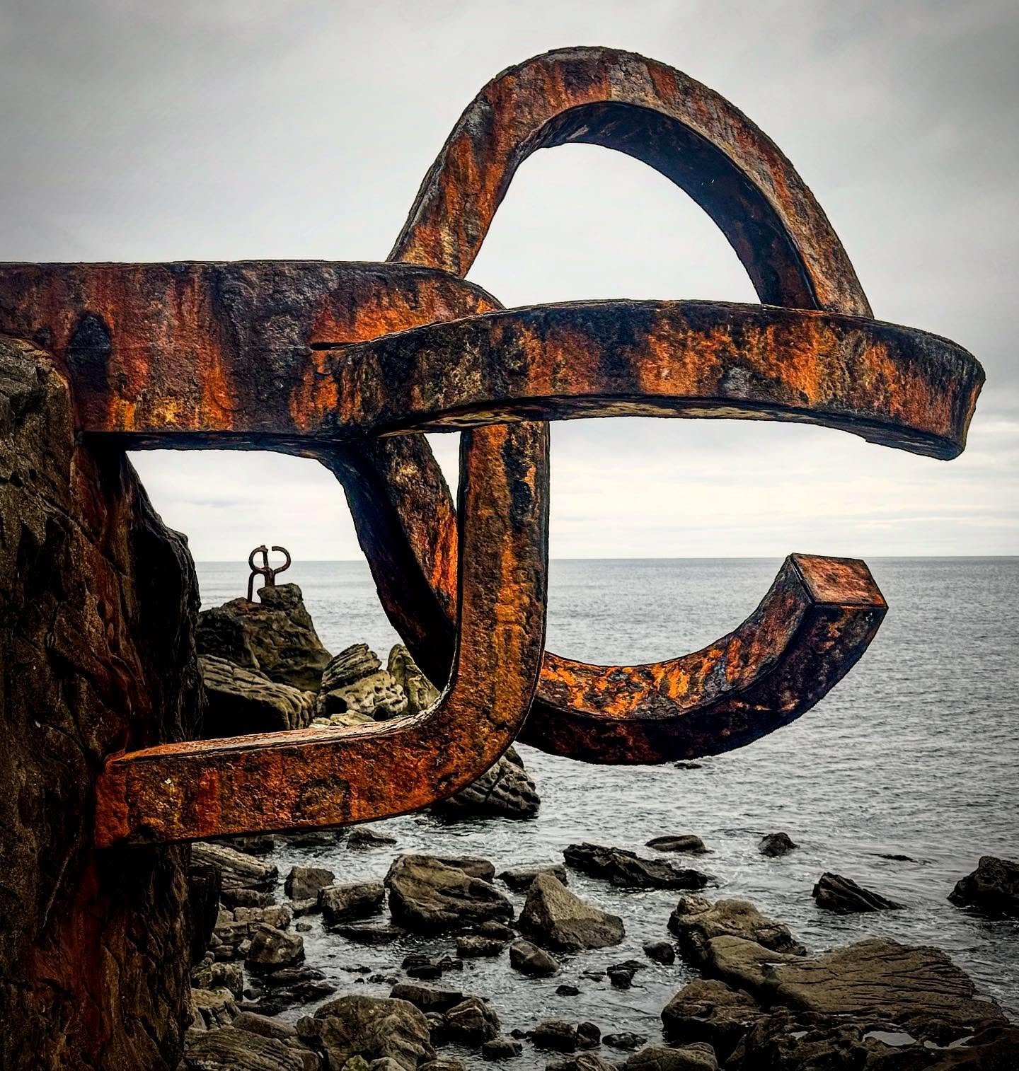 Comb of the Wind (Eduardo Chillida, 1976) Donostia - San Sebasti&aacute;n 
&bull;
&bull;
&bull;
&bull;
&bull;
#combofthewind #combofthewindsculpture #sansebasti&aacute;n #donostia #donostiasansebastian #eduardochillida #sculpture #spain
