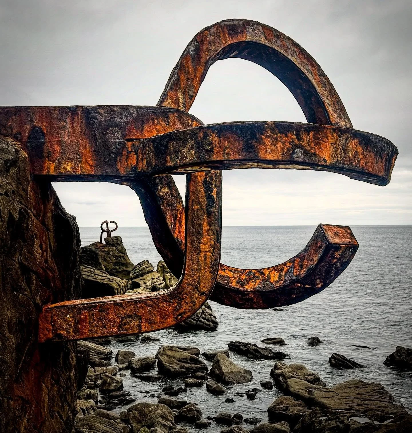 Comb of the Wind (Eduardo Chillida, 1976) Donostia - San Sebasti&aacute;n 
&bull;
&bull;
&bull;
&bull;
&bull;
#combofthewind #combofthewindsculpture #sansebasti&aacute;n #donostia #donostiasansebastian #eduardochillida #sculpture #spain