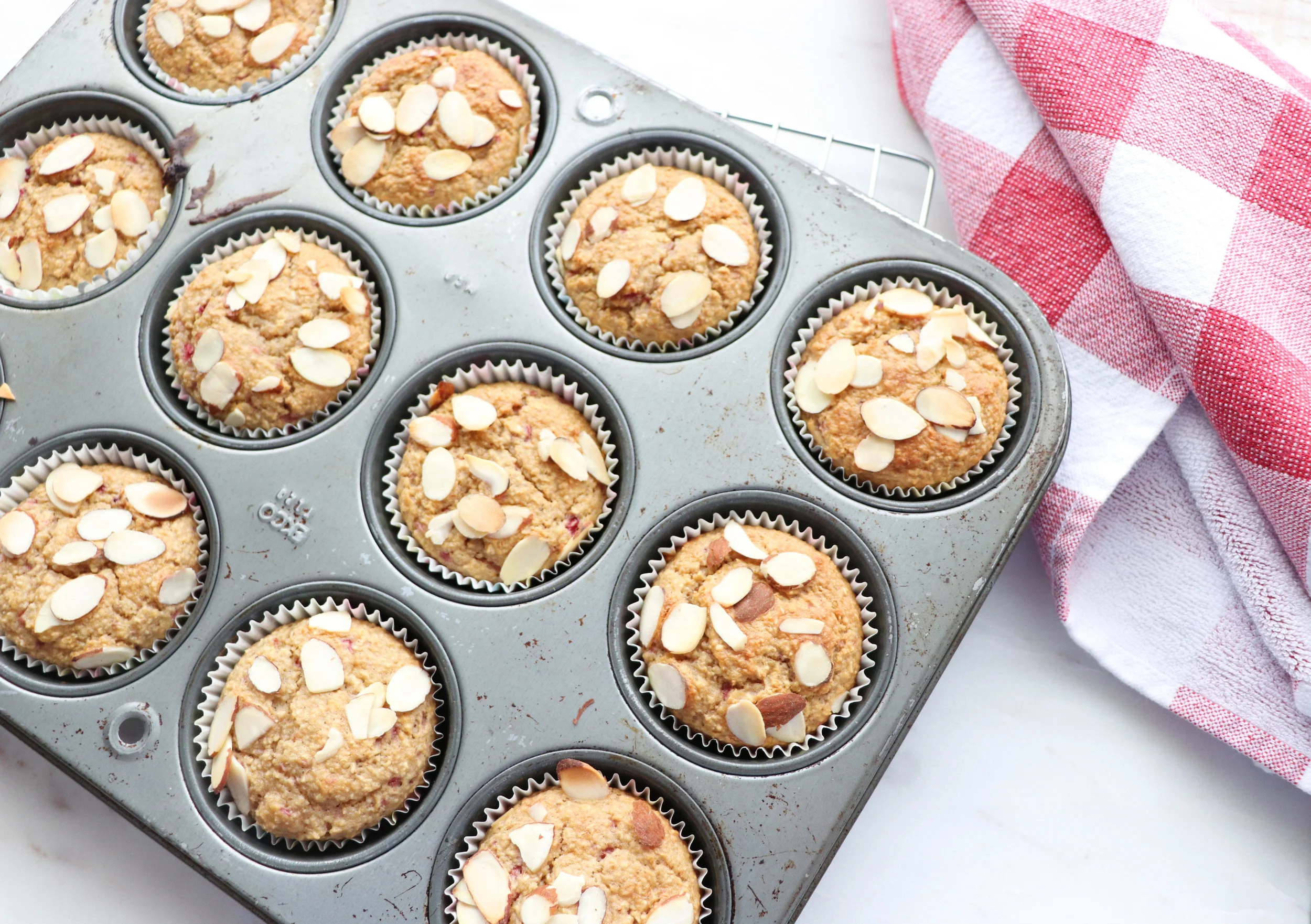 Strawberry Applesauce Blender Muffins