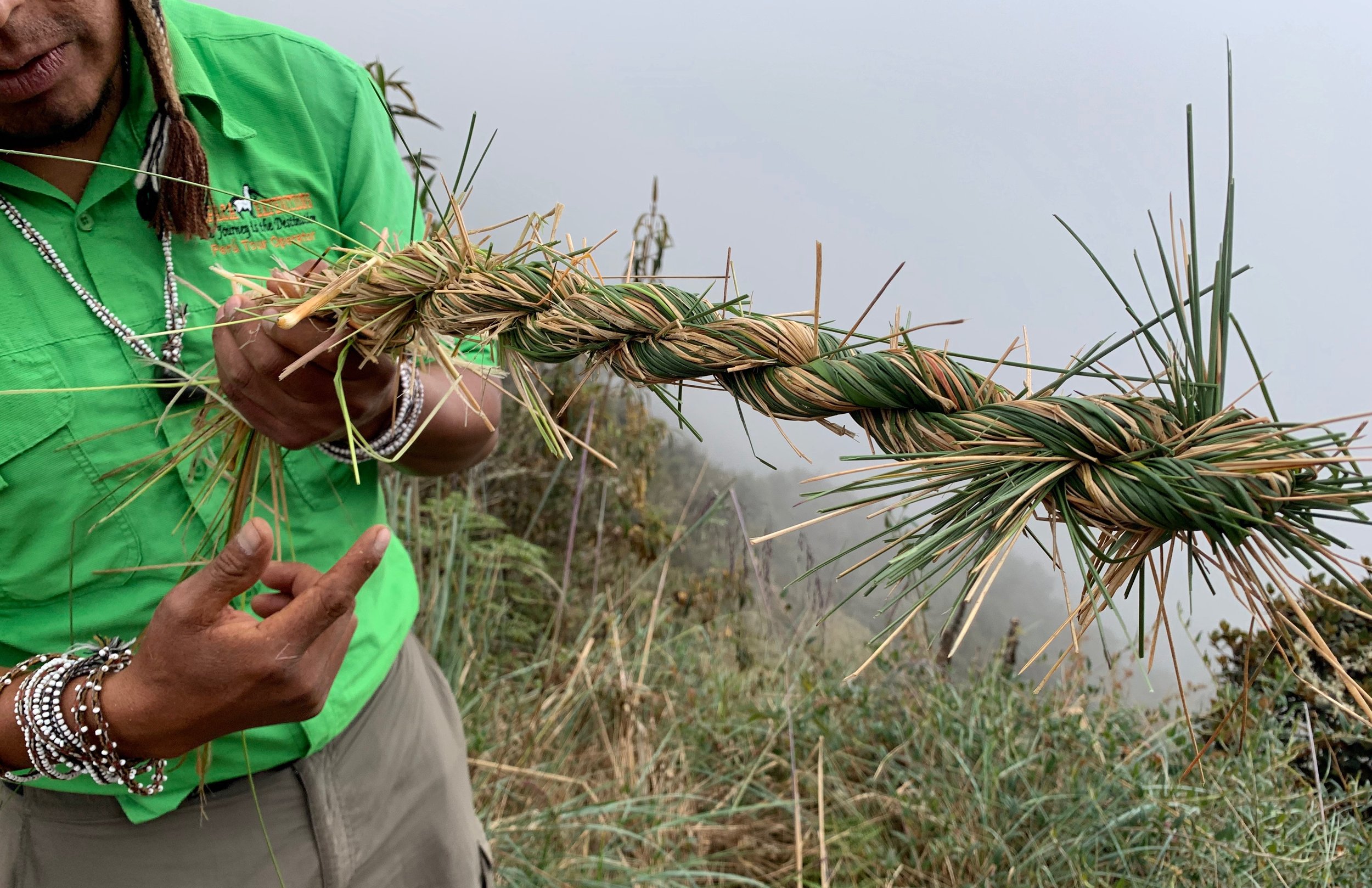 Ichu grass bridge making technique