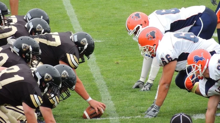 A concussion is an injury to the brain that results in neurologic dysfunction.