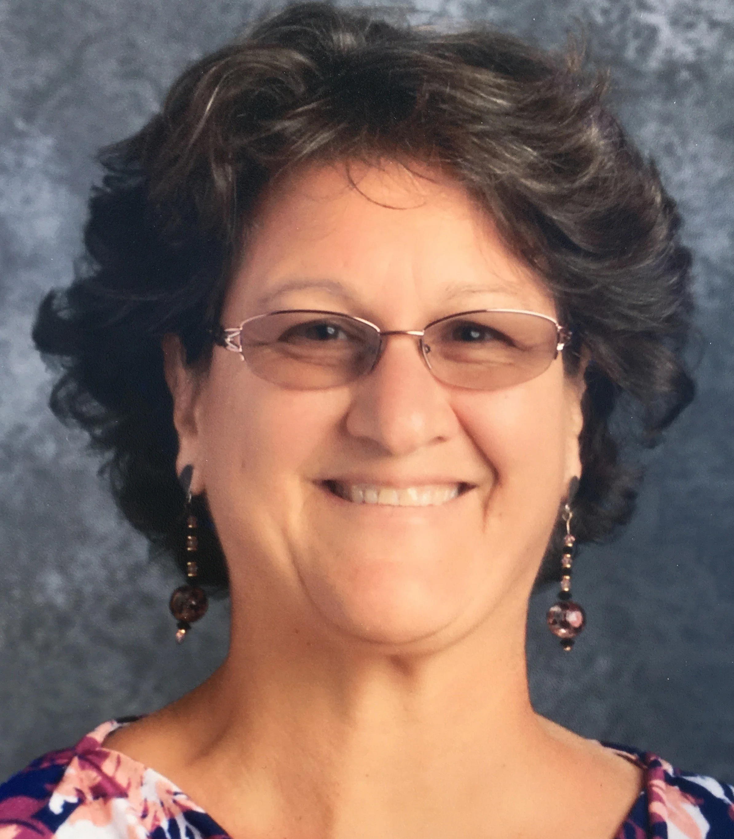 Headshot of Brenda Generali, Certified Naturopath, herbalist, and Certified Comprehensive Iridology Instructor.