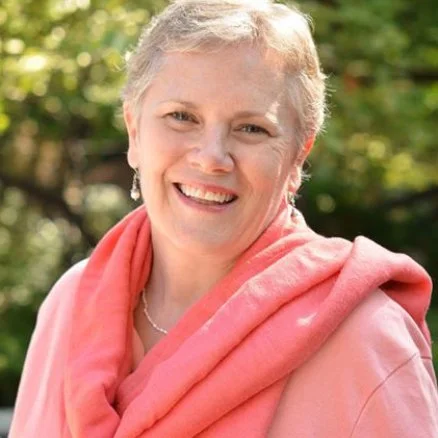 Headshot of Marianne Moss Madsen, Board-Certified Naturopathic Doctor and natural health educator.
