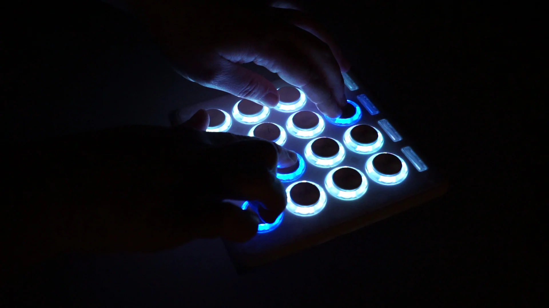 16 lit buttons control the installation.