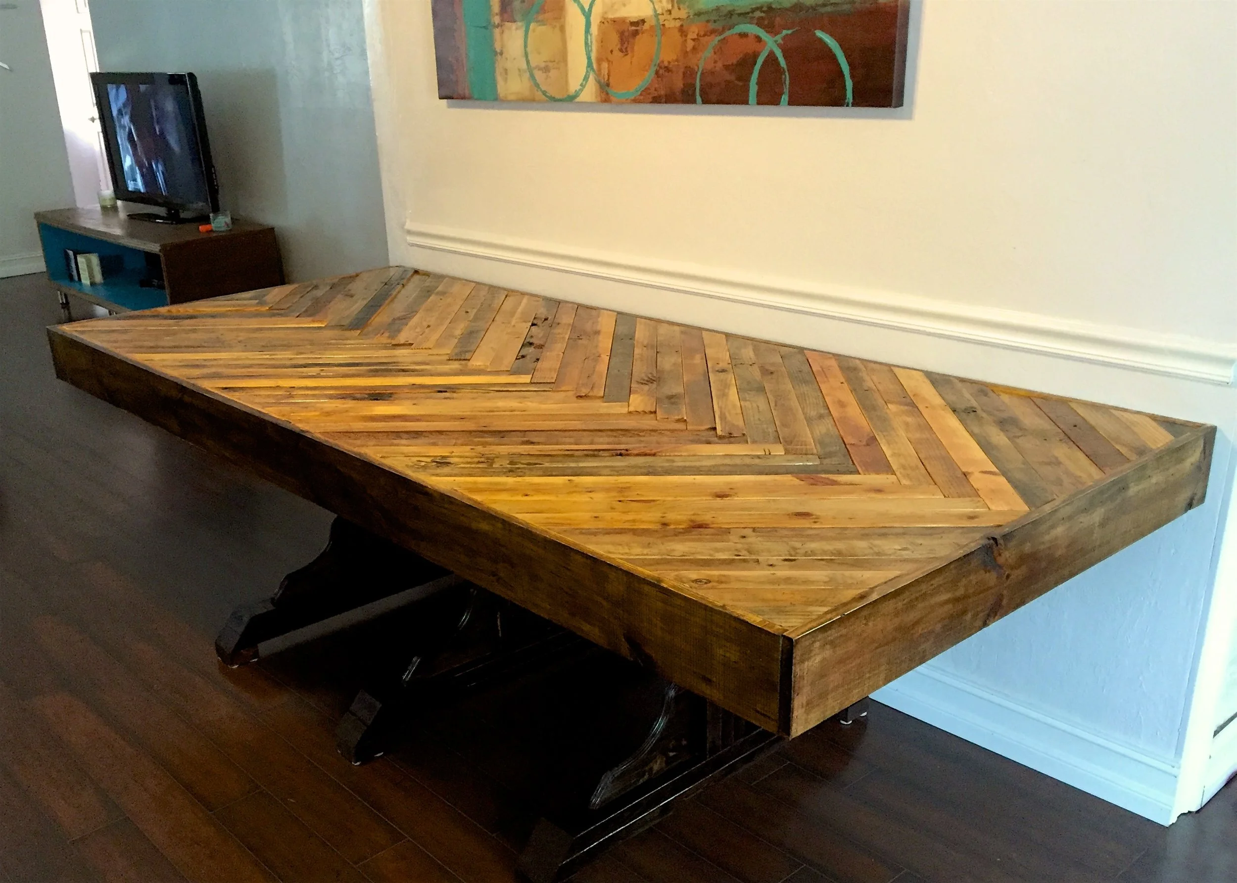 Reclaimed Wood - Pallet Grand FarmHouse Table