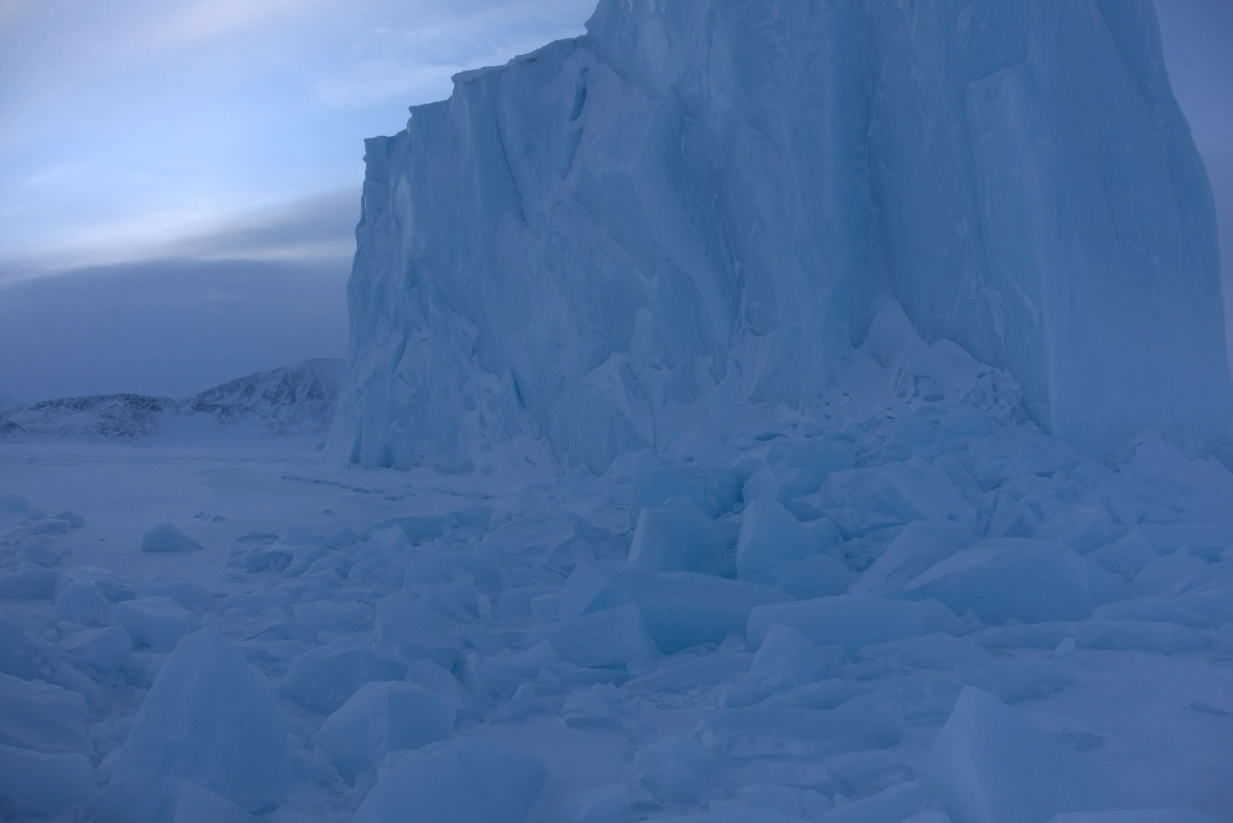 GINGERLOCKS AND THE THREE BEARS
