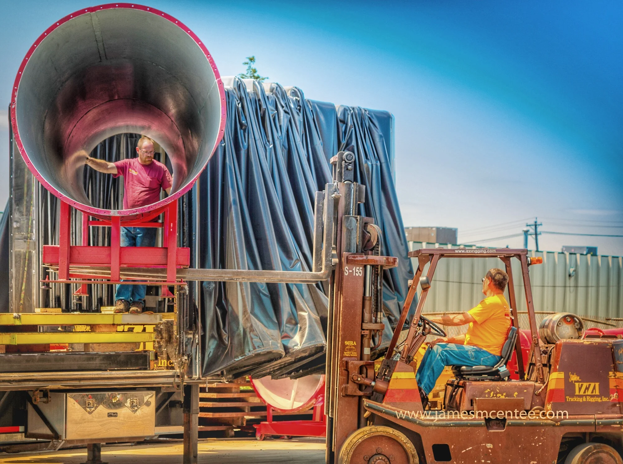 Stephen Izzi Trucking & Rigging.