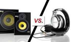 Speakers Vs Headphones.jpeg