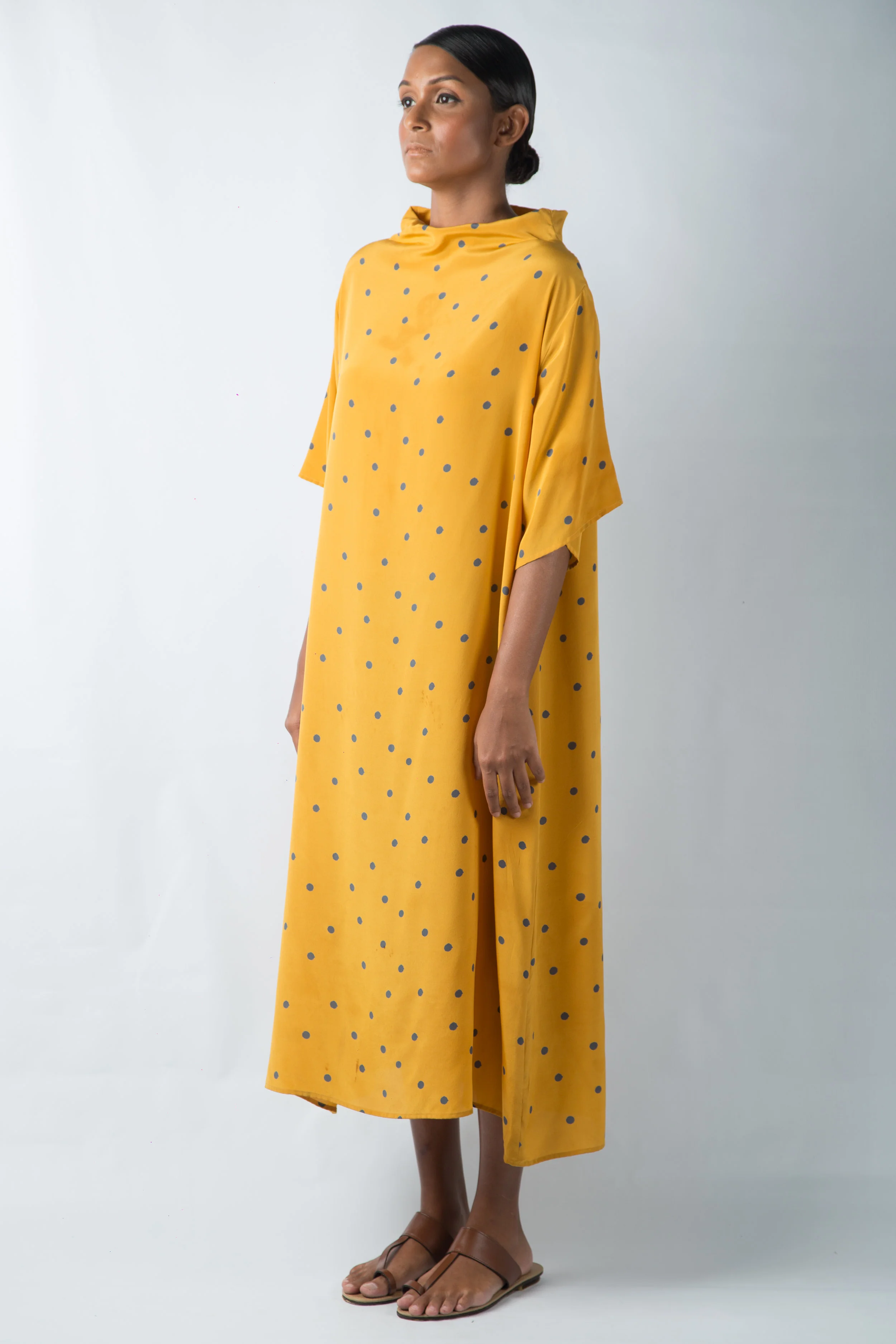 Nadine Hi Neck midi.jpg
