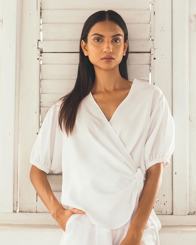 ANUK NEUTRAL wrap top comes in an array of colours. Head on over to @pr_srilanka to take a closer look 👀 #ANUK #anukofficial #tencel #cotton #ecofriendlyproducts #sustainabledesign #boutiqueshopping #boutiquebrand #islandliving #madeinsrilanka