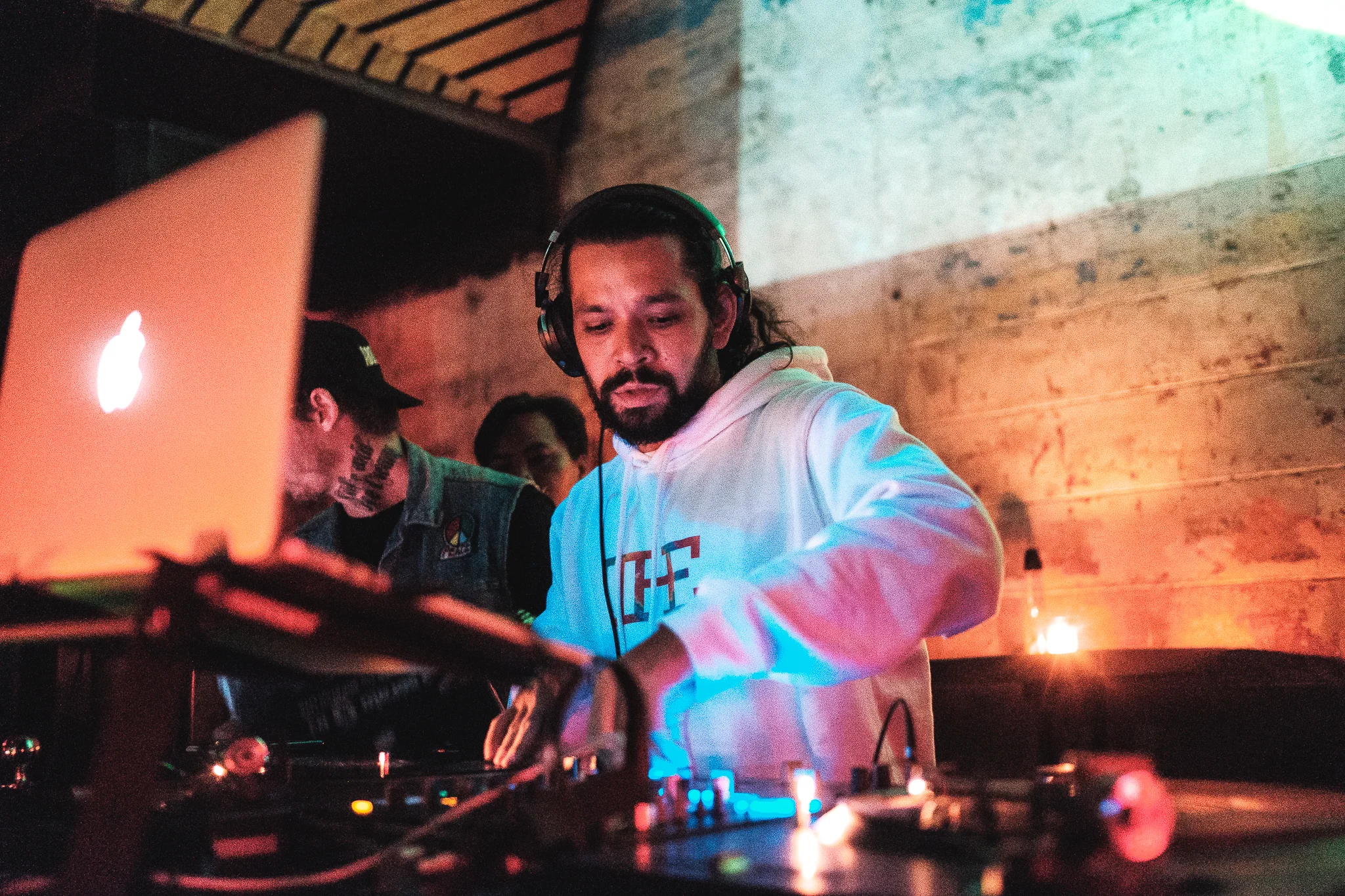 XTRAGRVY6_WEB (3 of 33).JPG