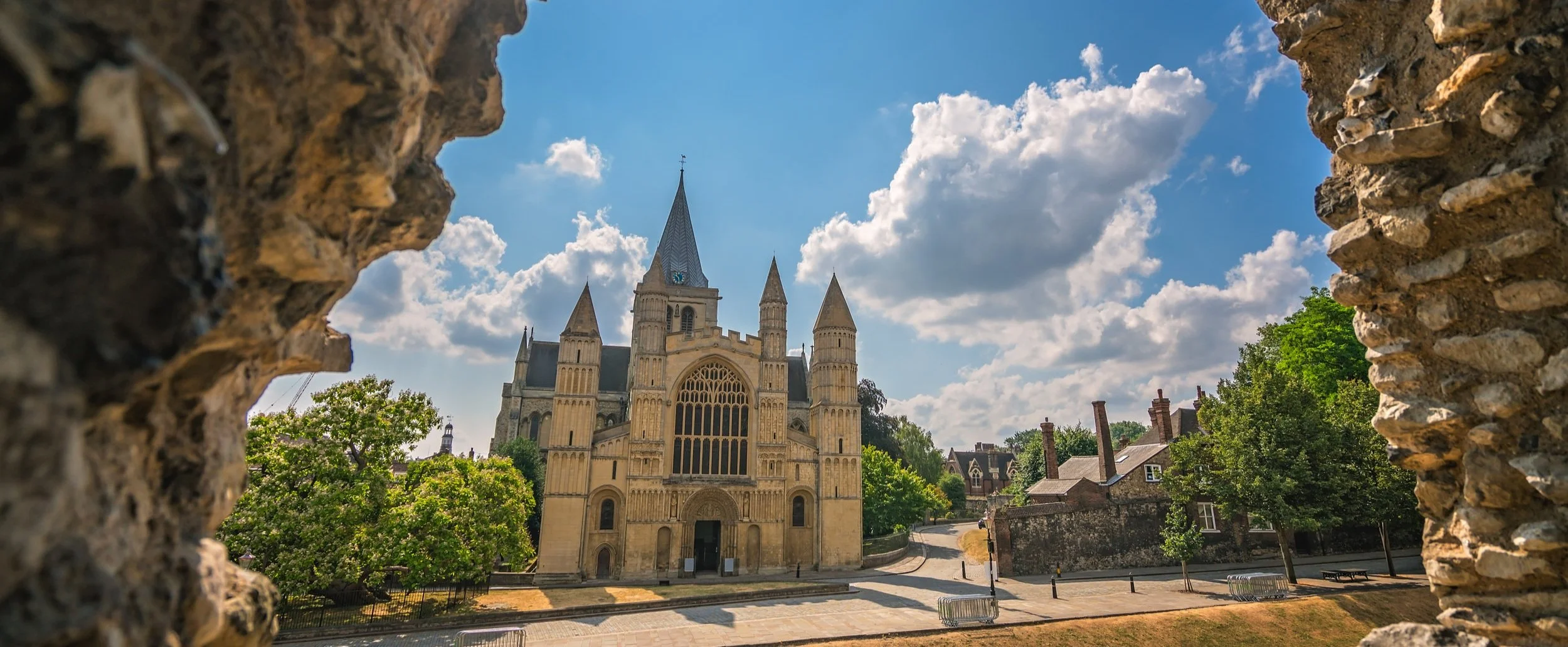 Rochester+Cathedral+West+Front.jpg