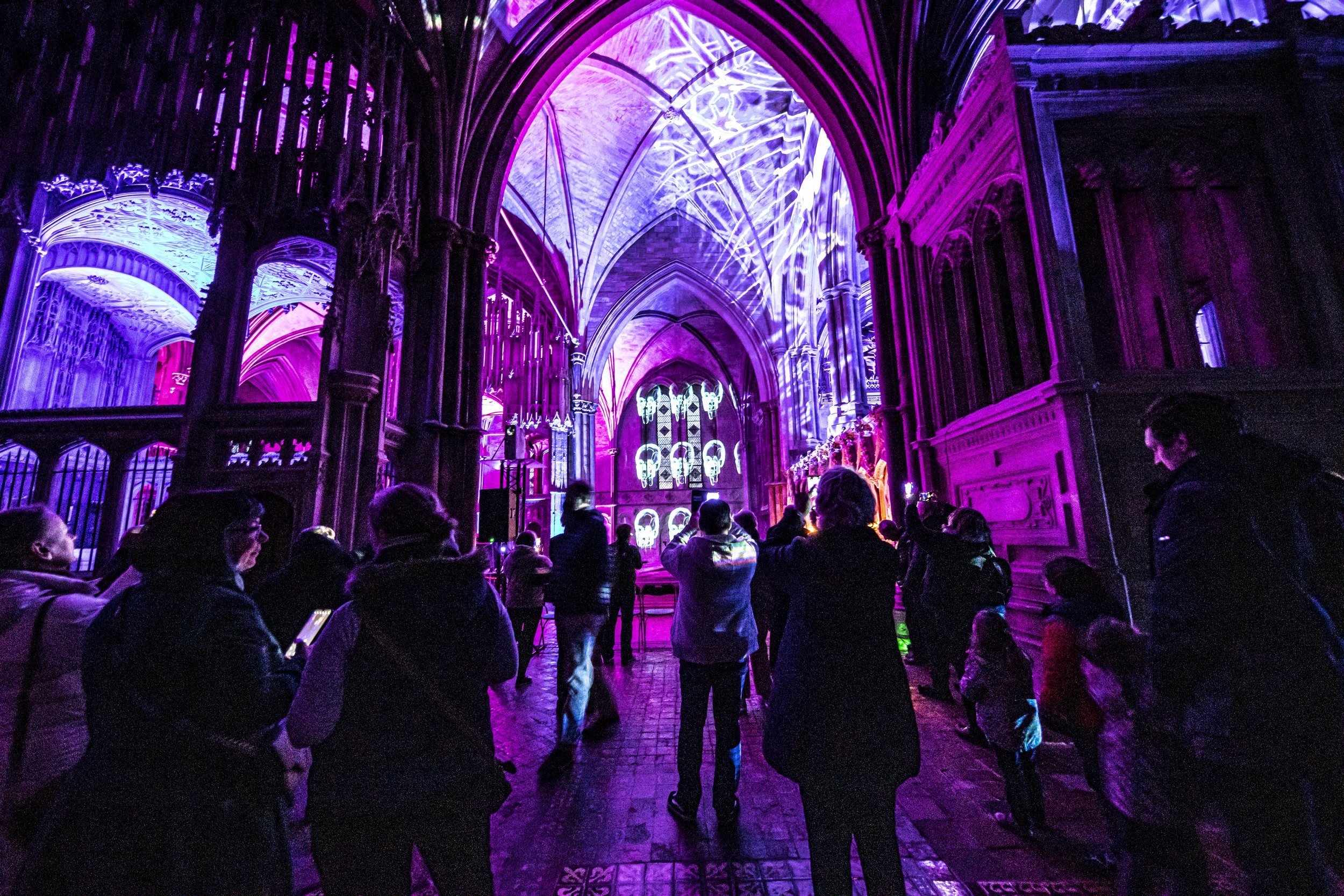 Luxmuralis at Winchester Cathedral Science son et lumiere cathedral art 2022_22.jpg