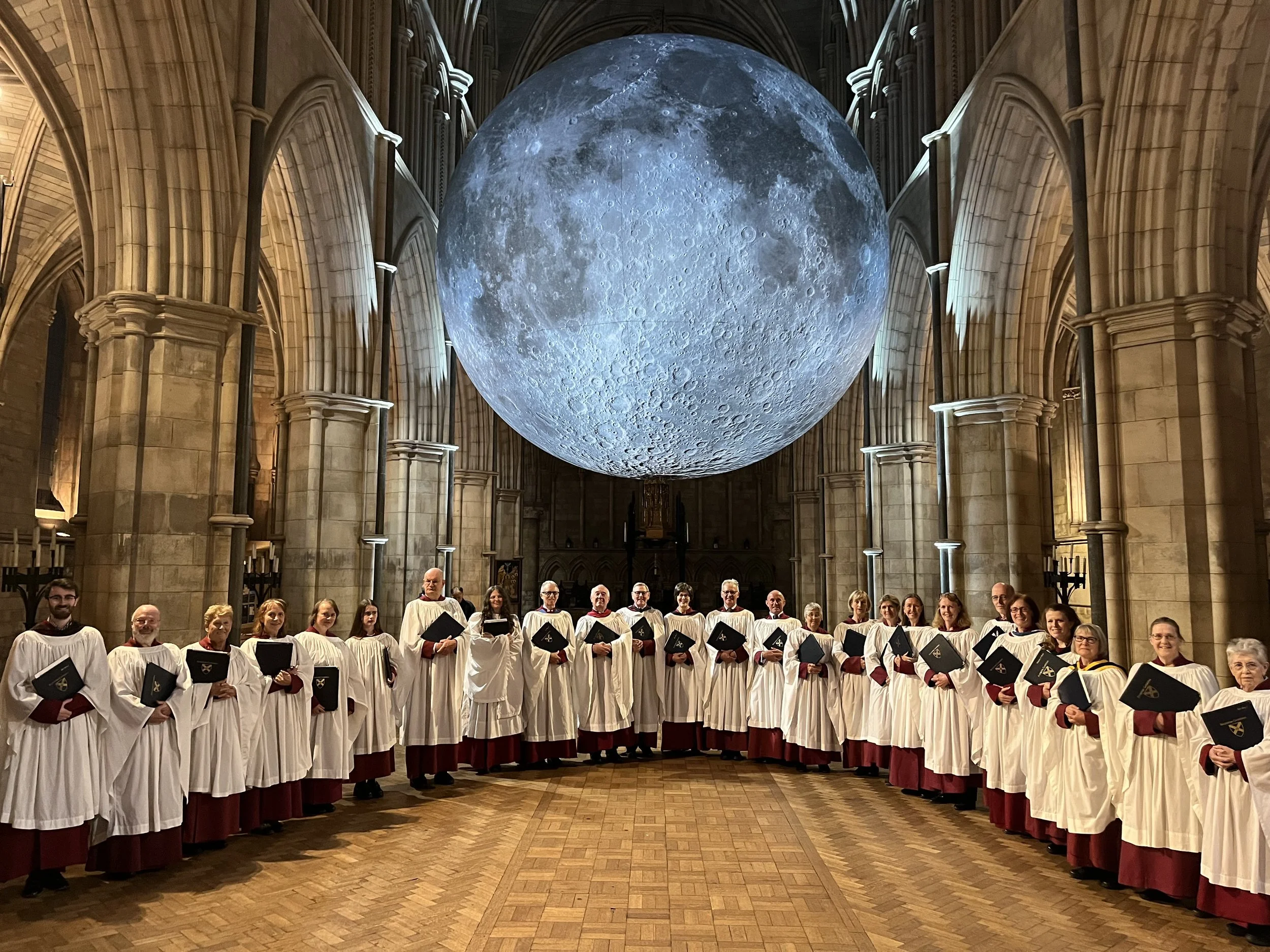 Voluntary Choir sing at Southwark Cathedral