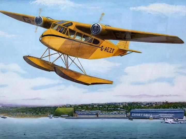 Short Floatplane landing at Rochester Cathedral this August 