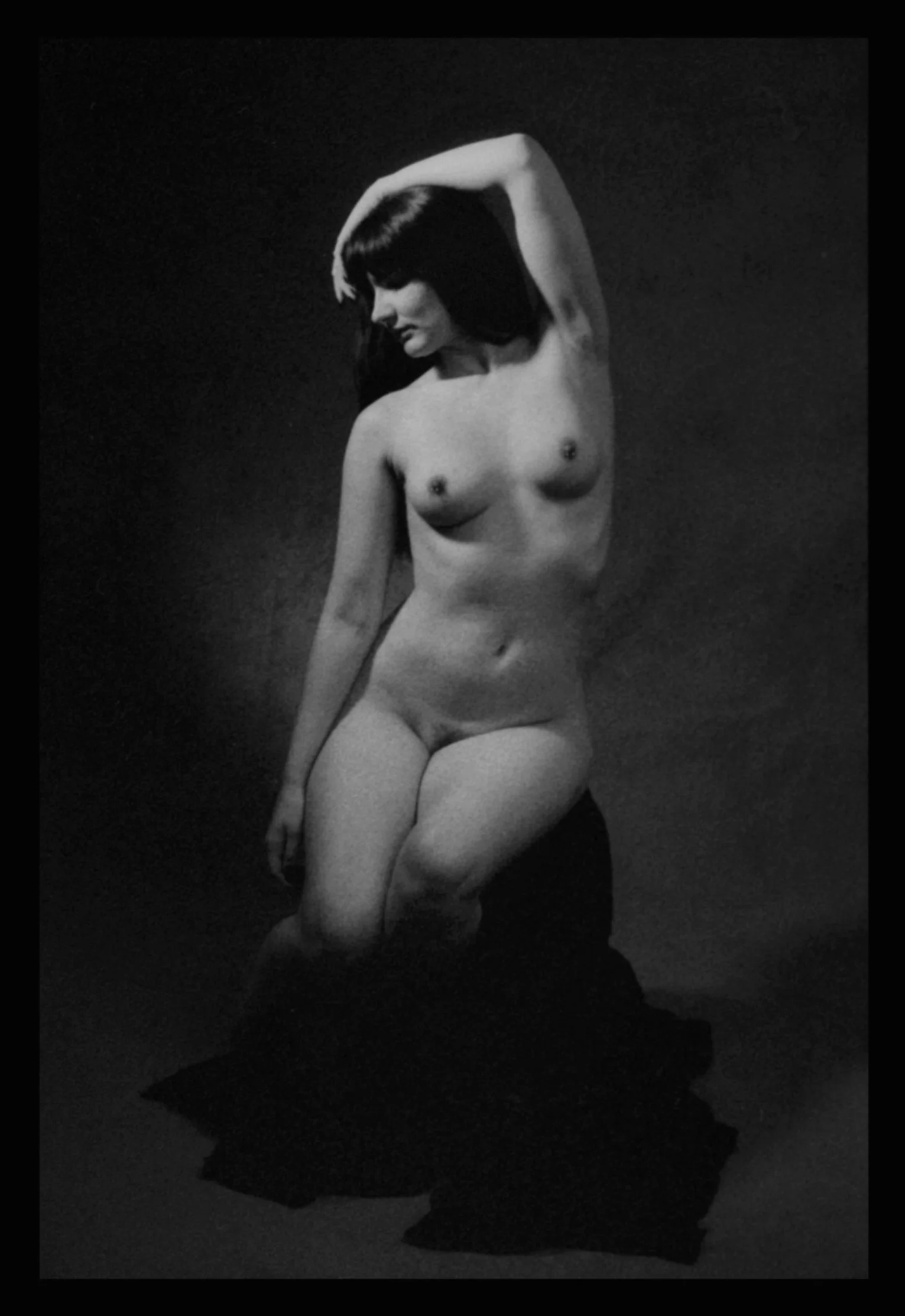 6400_35mm_StudioNude8ra.jpeg