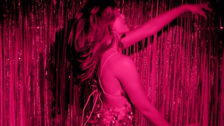 We hare happy to share the music videos for the wonderful @_rachaeloconnor new singles &ldquo;MY BIRTHDAY&rdquo; and &ldquo;Tell Her&rdquo; 🎶
All snapped at our studio located in Camberwell @zapstudioslondon 📸

@_rachaeloconnor
 Director of Photgra