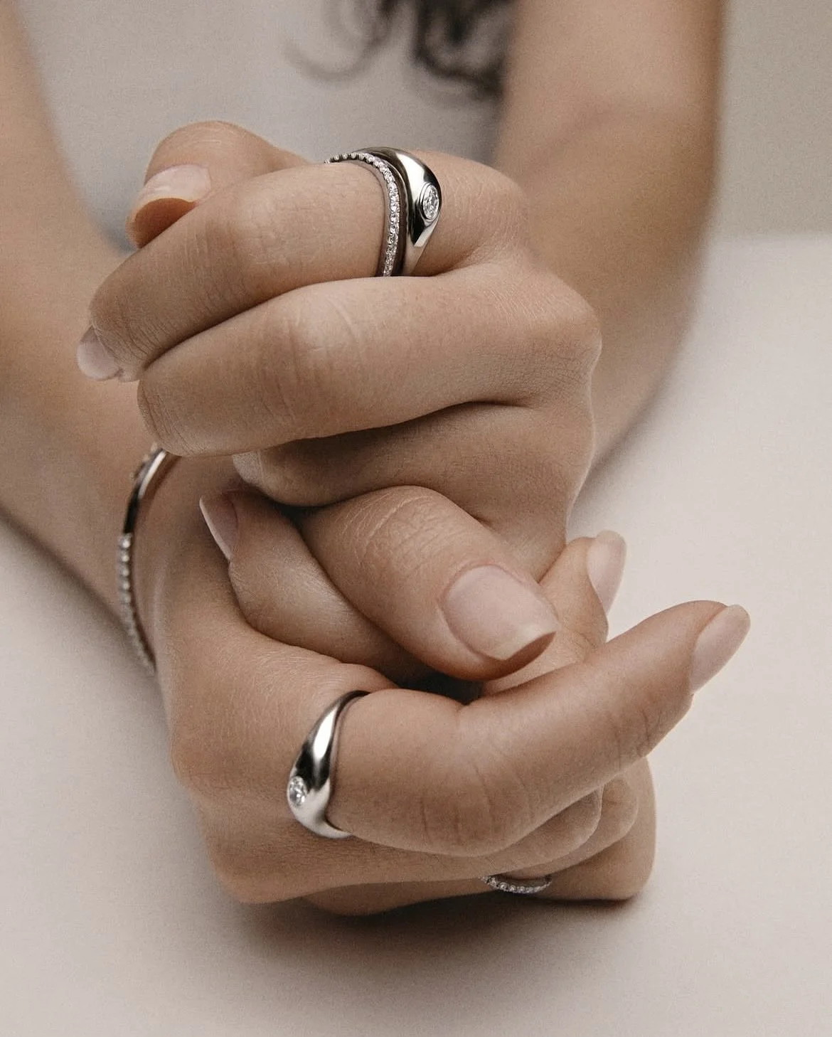 The gorgeous @matilde.jewellery campaign, captured at Zap Studios! 💎

📸 Photography @evaksalvi 🎨 AD @___siew 💡 Lighting Tech @jakenphoto 👤 Model @marlo.m.h @thehivemodels 💄 HMUA @oliviacochranemakeup 💎 Founder @matildefmf 📍 Studio @zapstudios