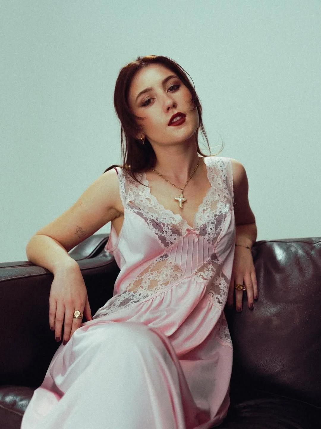 Stills from Cupid Must&rsquo;ve Been High shot at Zap 🏹🤎

Captured during the production by the incredible Sam McMahon @kiwimcmc ❤️&zwj;🔥🩸

💋🦋

Credits
🎤 Talent: @hannahgrae
🎬 Director/Producer: @kiwimcmc &amp; @herbieelton
🎥 DOP: @milomulva