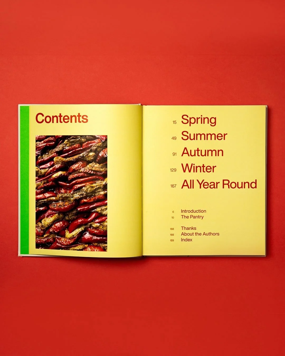🥦🥒🥕 Fresh pages, bold colours, and layouts that hit👊 We had the wonderful @nicandlou in at @zapstudioslondon bringing this one to life

📕 Book: VERY GOOD SALADS 🎨 Design: @emmawells1 📸 Photography: @photography.louisdupin ⚡️ Studio: @zapstudio