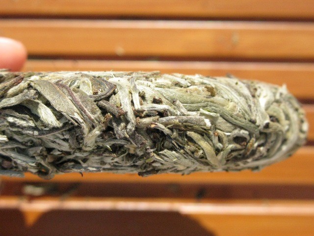 100 Gram Mandala Silver Buds Raw Pu'er 2014 4.jpg