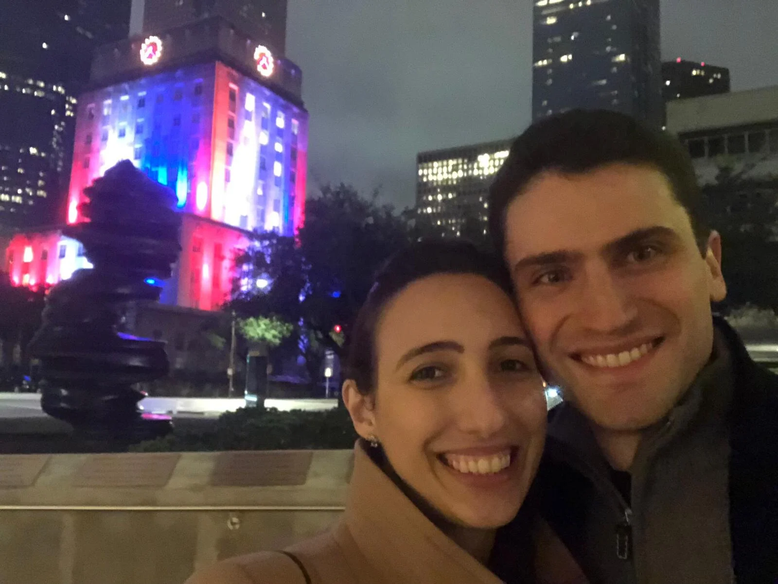 S01 - E17 - Rafaela Part 2 - Life in Texas and minimal pair pronunciation practice