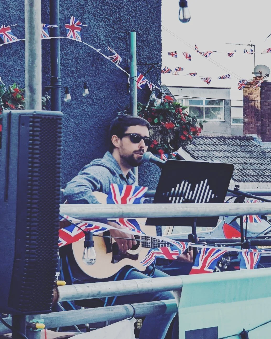 Little photo from the Bull in Caerleon, South Wales on the Jubilee weekend. The Jubilee weekend was a celebration of the Queen&rsquo;s 70 years of service. #welshmusic #walesmusic #caerleon #cardiffmusic