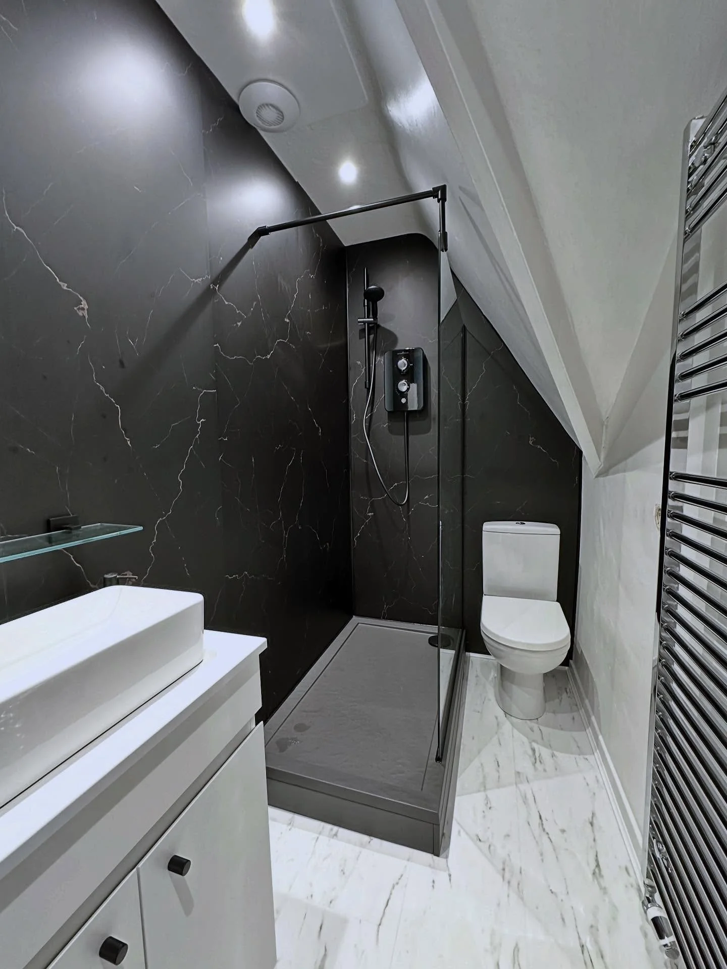 After a month or so of (literally) blood sweat and tears we&rsquo;ve pretty much finished our bathroom refurb - just a mirror to go up! The shower riser rail went up on Christmas Day 🤪

It&rsquo;s been quite the journey (swipe for it! ➡️) with lots 