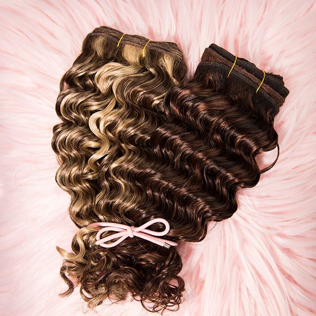 Onyx Deep Wave has curls for daaaays. Check out the full collection at www.originalremi.com!
*
#curlyhair #onyxhair #hairextensions #extensions #hairlover #haircolor #hair #curls #curlspoppin #curlsforthegirls #curlscurlscurls