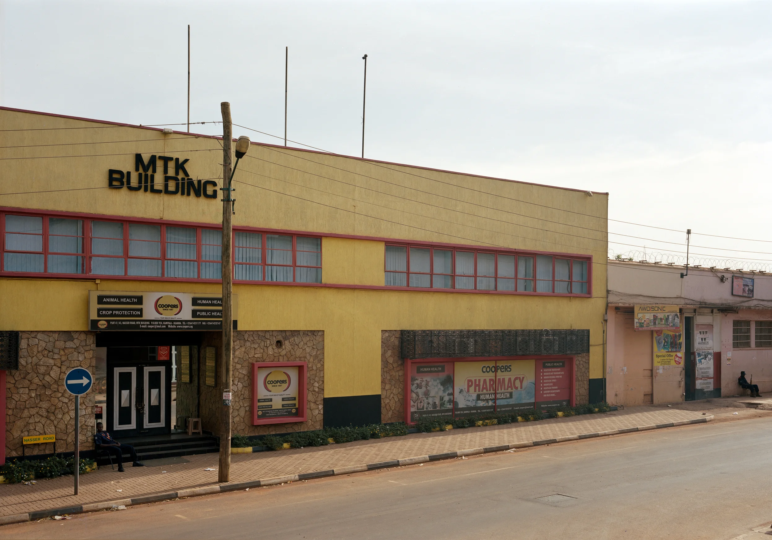 B942.jpg