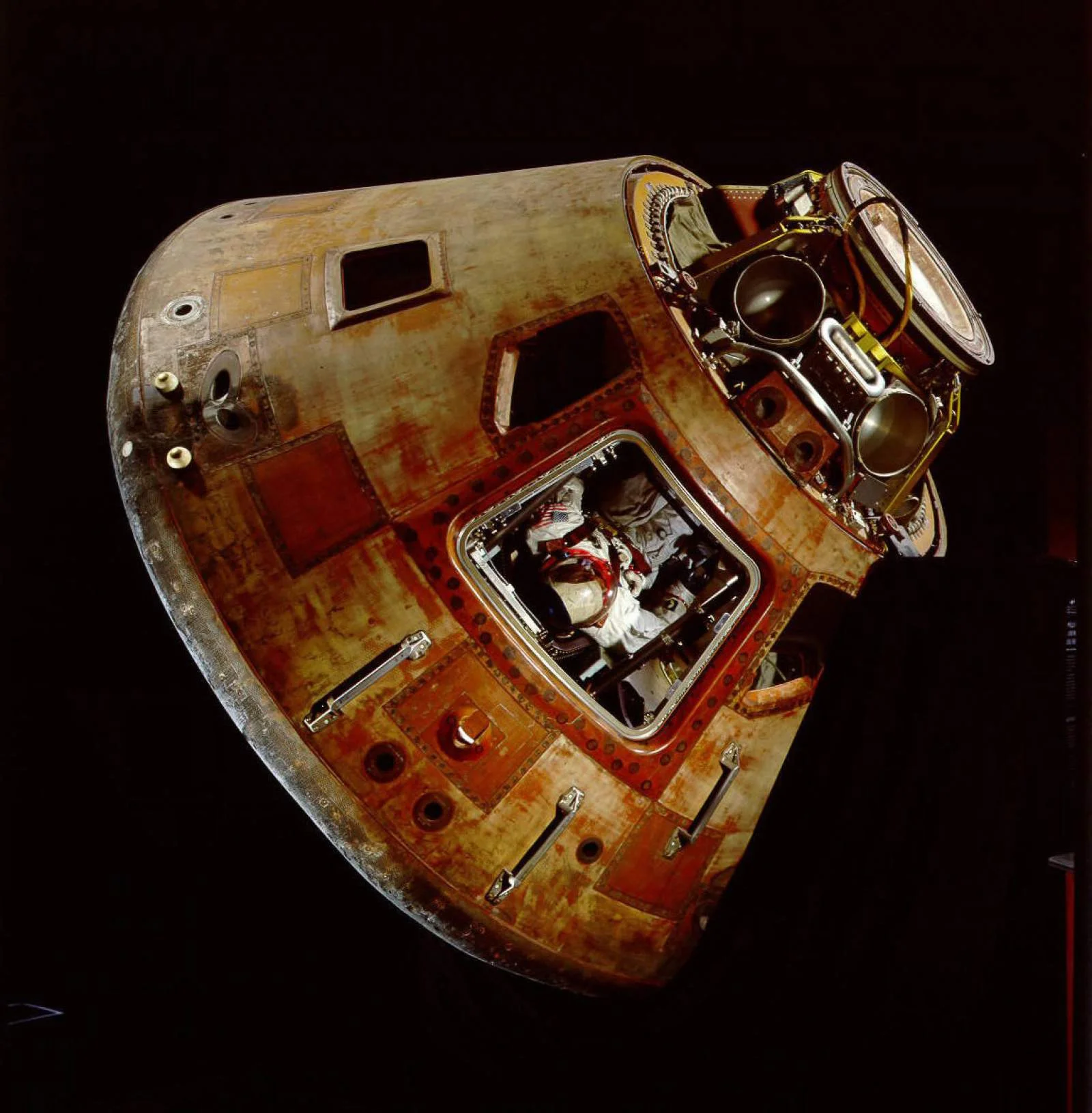 command module apollo 11.jpg