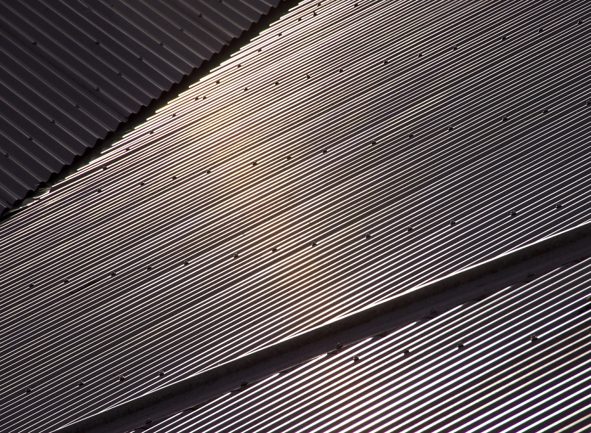 roof-434339_1920.jpg