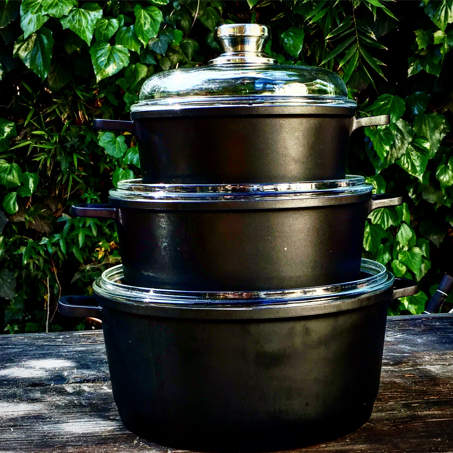EuroCAST's Dutch ovens are a dream. The biggest one is more than 7 quarts big, and is what I used for this recipe. The middle one is 5 quarts, available online only. The smallest pot at the top is our 3-quart sauce pan. It's a work-horse for me. I love it. Click on the image to learn more about the large one.