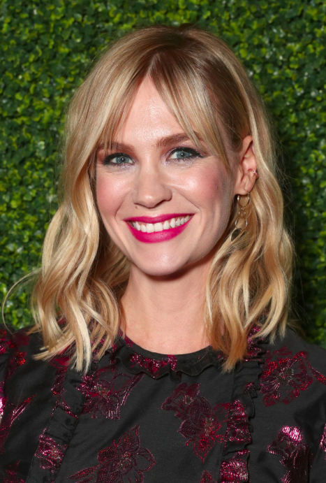 Bronde See? Even people with lighter hair colors can follow this technique. To add depth to her blonde look. January Jones has a blend of light brown and light blonde streaks throughout her hair.