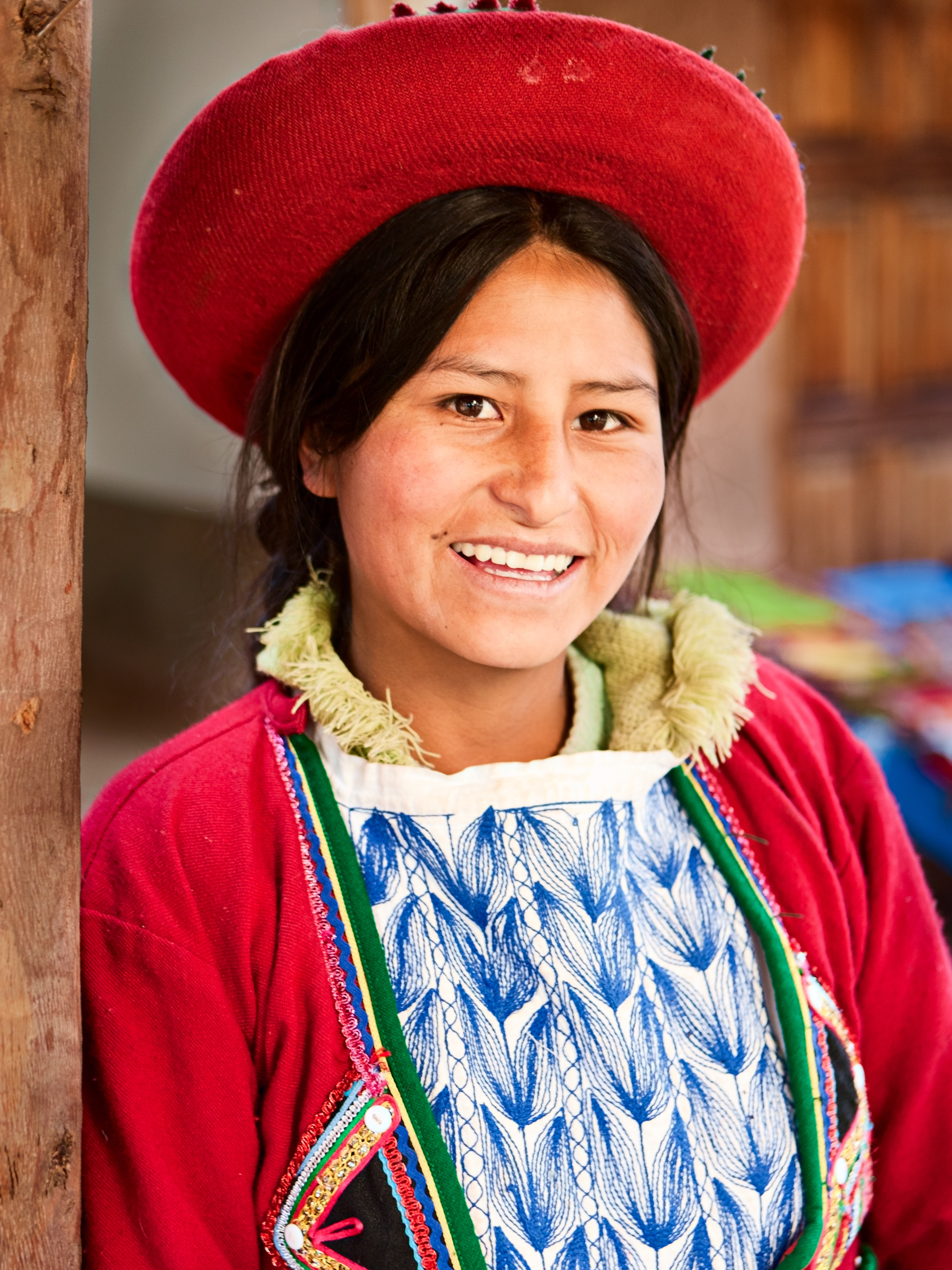 Peruvian-woman-in-national-clothing,-The-Sacred-Valley,-Chinchero-543177252_2662x3994.jpeg