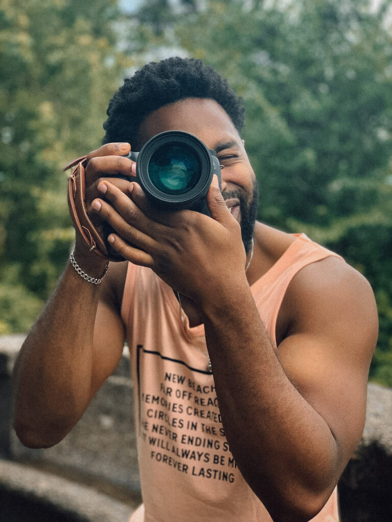 Rayon Dixon is a self-taught, published DMV-based photographer.