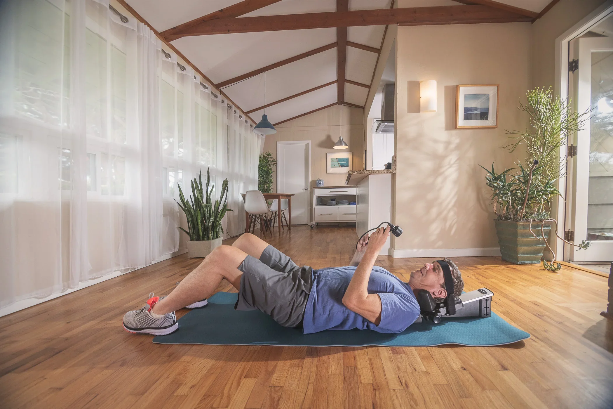 API_199594_CH-2110-saunders-cervical-home-traction-device-LYF-7395-Edit.jpg.webp
