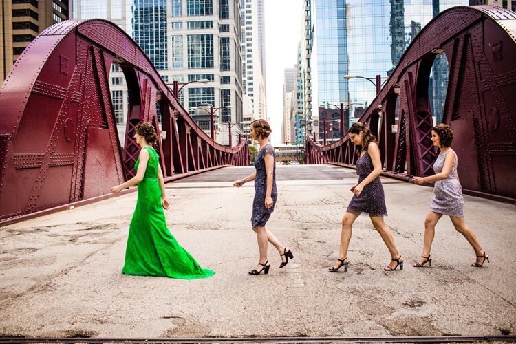 A-bride-in-a-green-wedding-dress-for-a-creative-Jewish-wedding-at-Bridgeport-Art-Center-Chicago-USA_0515.jpg