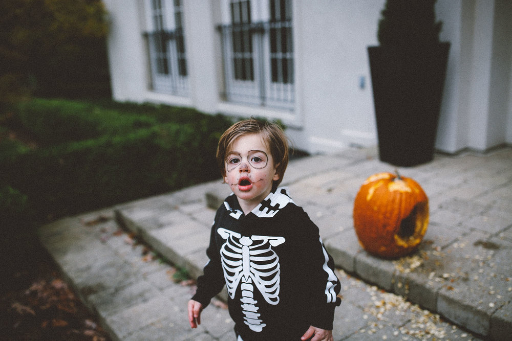 toddlerskeletoncostume84.jpg