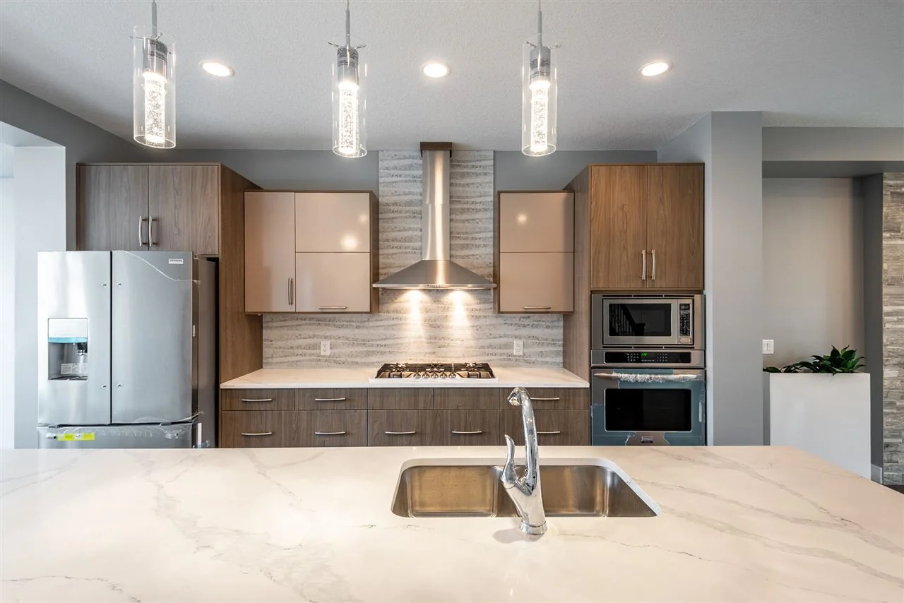kitchen 2.jpg