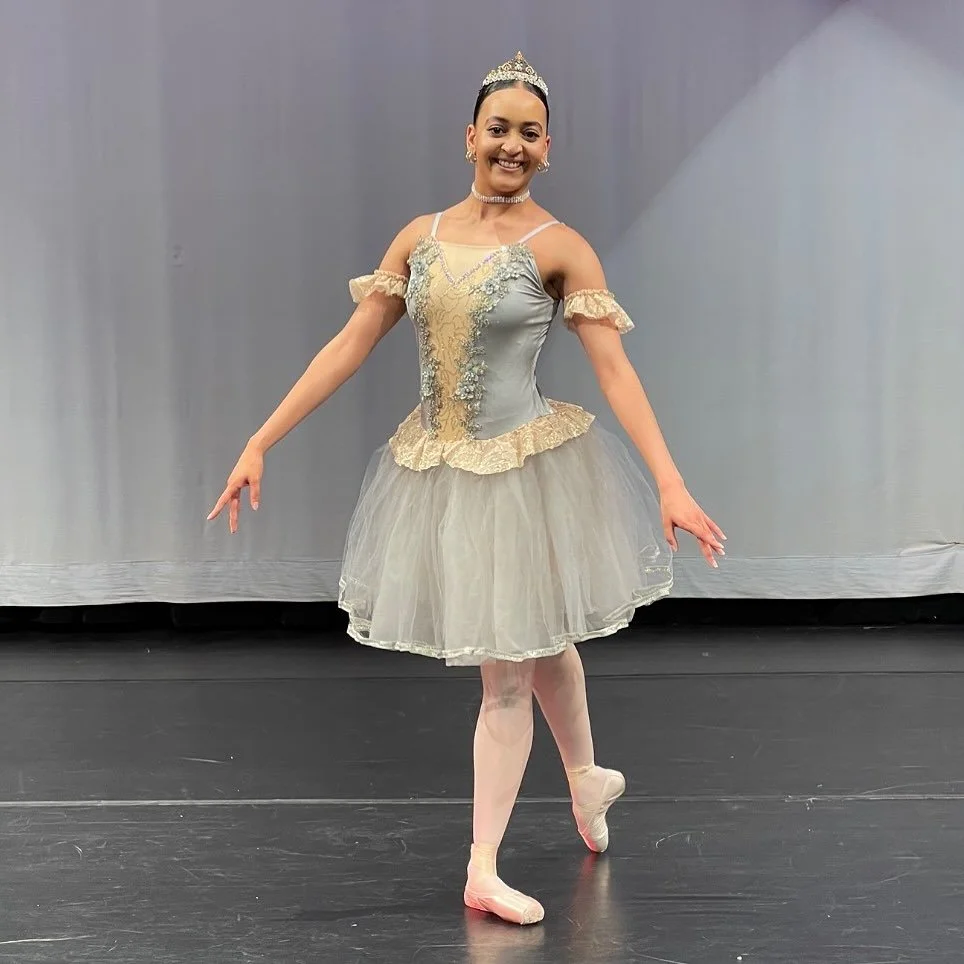 The Entire DE Family would like to wish Miss London a Happy Birthday today!