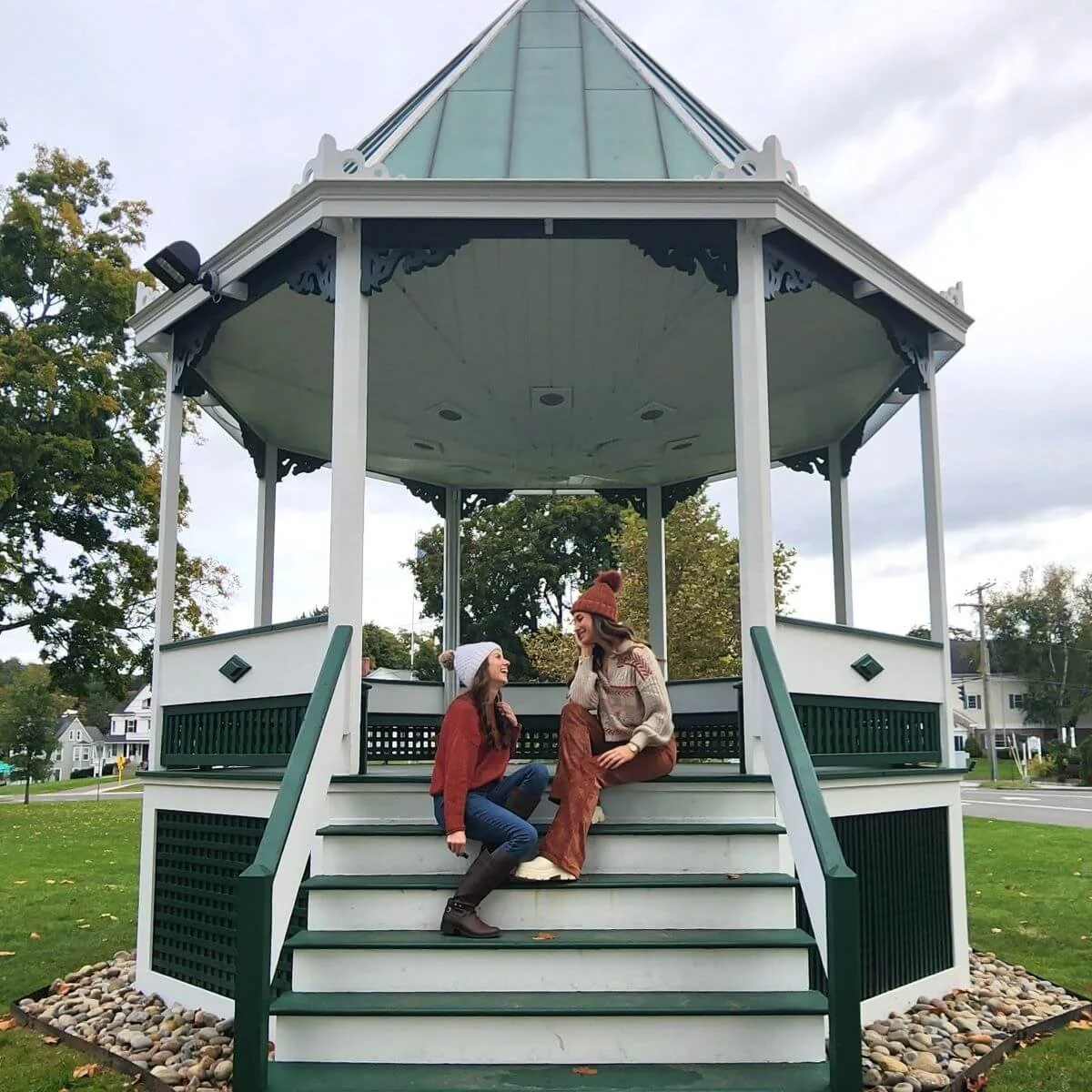 10 of the Best Gilmore Girls Towns Like Stars Hollow in Connecticut