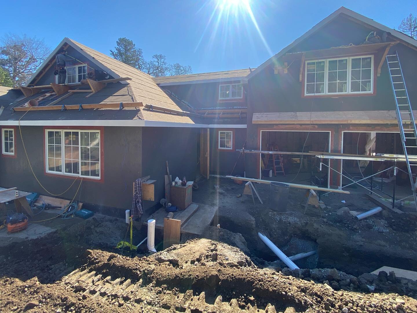Some eave work and gypcrete at our project in Ross. Everyone is working hard and the house is coming to life! #sfcontractors #sanfranciscocontractor #sanfranciscobuilders