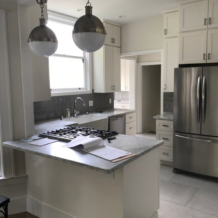 Some before and after shots of this beautiful Pacific Heights remodel

Architect: @grahamarchitects 
Designer: @designalchemist108 

#sanfranciscocontractor #sfcontractor #sfbuilder #bayareabuilder #sanfranciscobuilders #newhousewhodis